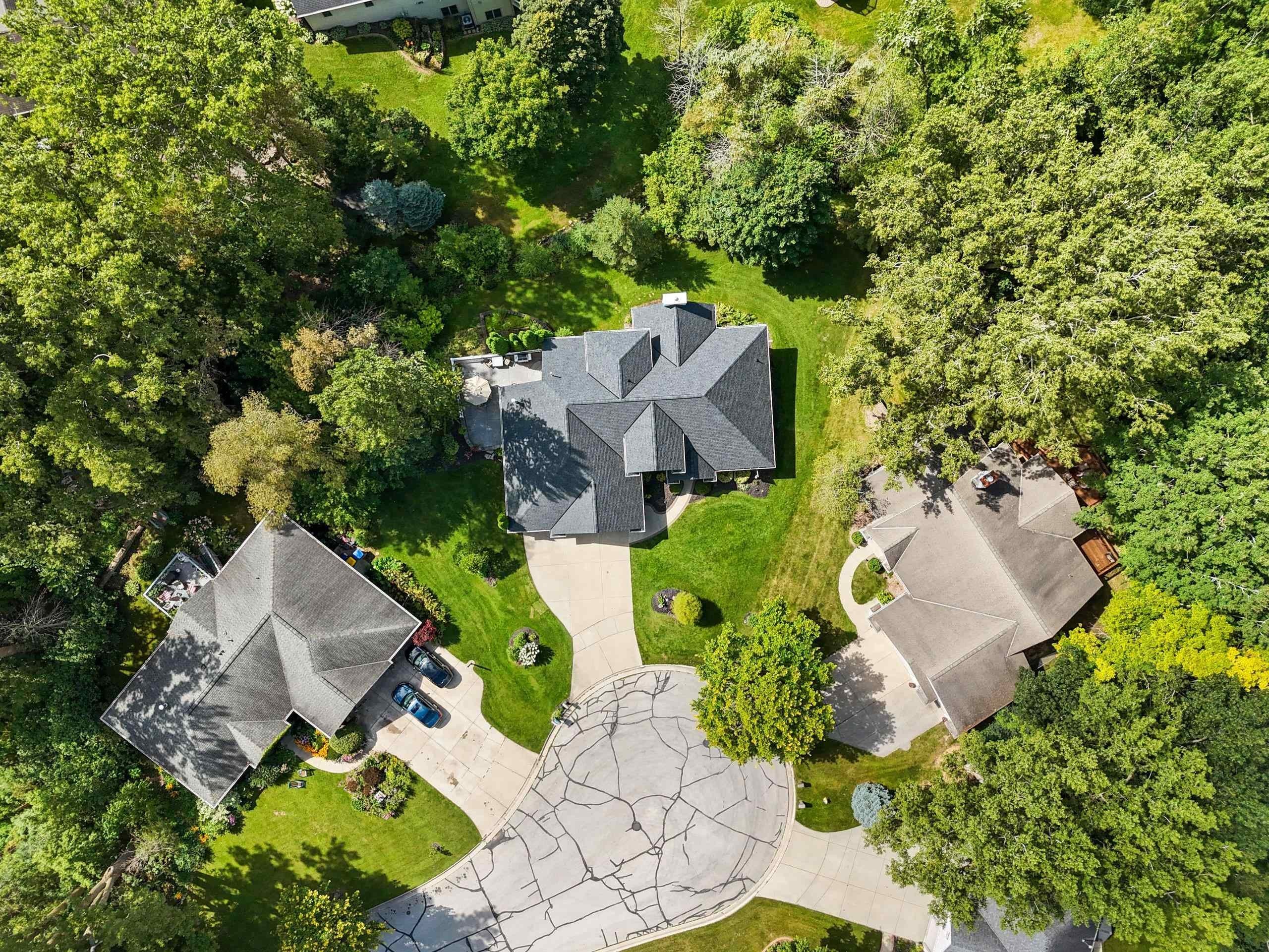 GREEN BAY, Wisconsin, 54302-5254, United States, 5 Bedrooms Bedrooms, ,4 BathroomsBathrooms,Residential,For Sale,1975812