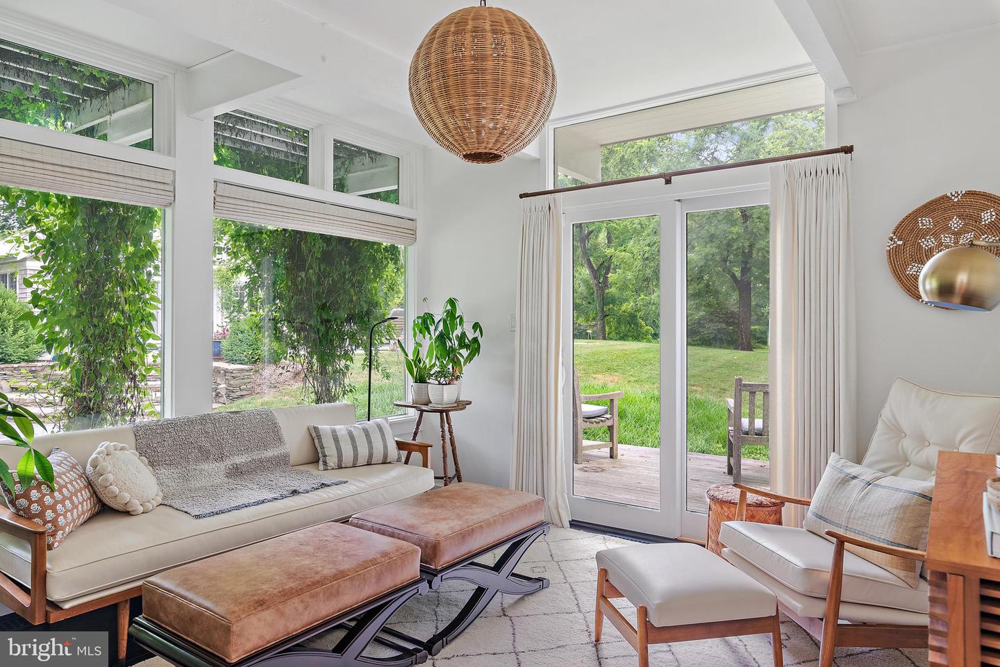 Annapolis, Maryland, 21403, United States, 5 Bedrooms Bedrooms, ,4 BathroomsBathrooms,Residential,For Sale,1895368