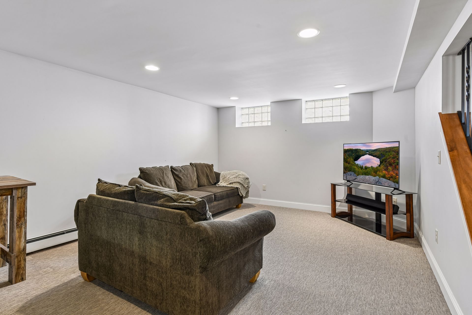  Renovated Tudor in the Heart of Linden Hills - 物件實景