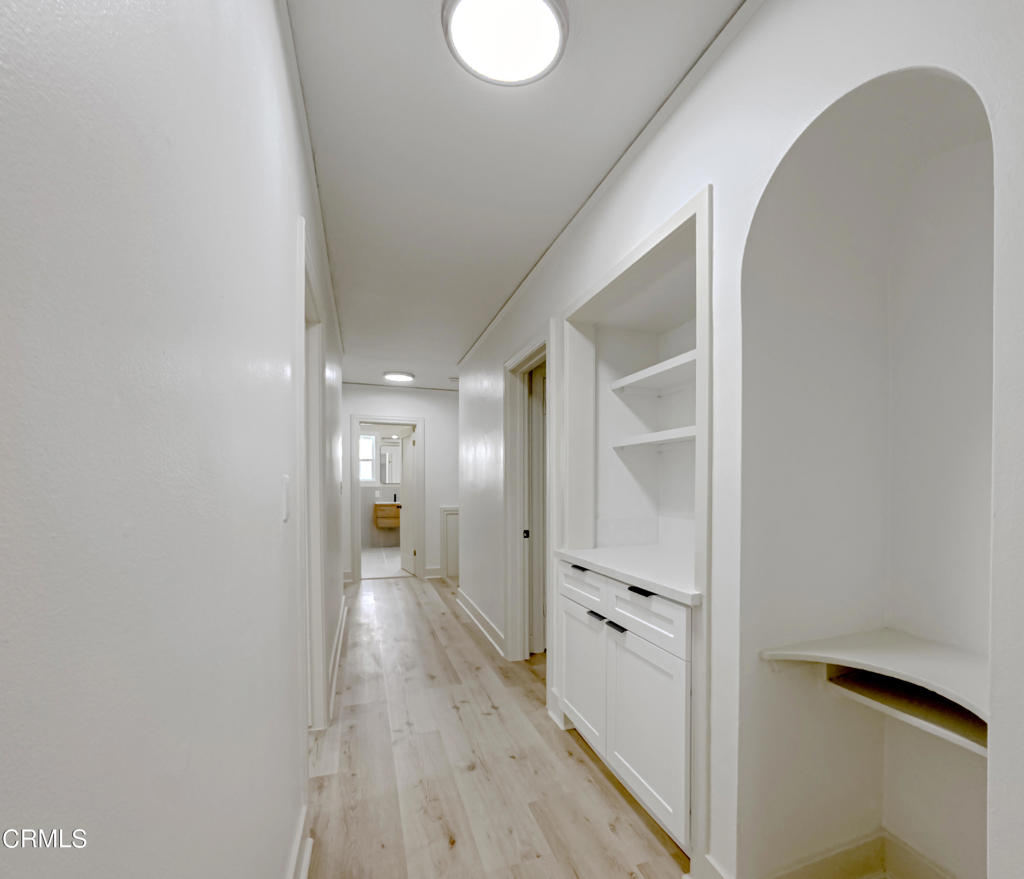 Los Angeles, California, 90036, United States, ,Residential,For Sale,1730001