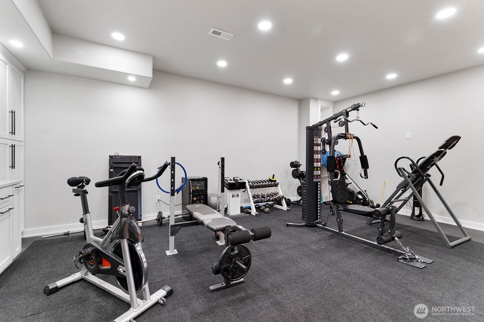 Spokane, Washington, 99208, United States, 5 Bedrooms Bedrooms, ,4 BathroomsBathrooms,Residential,For Sale,1975887