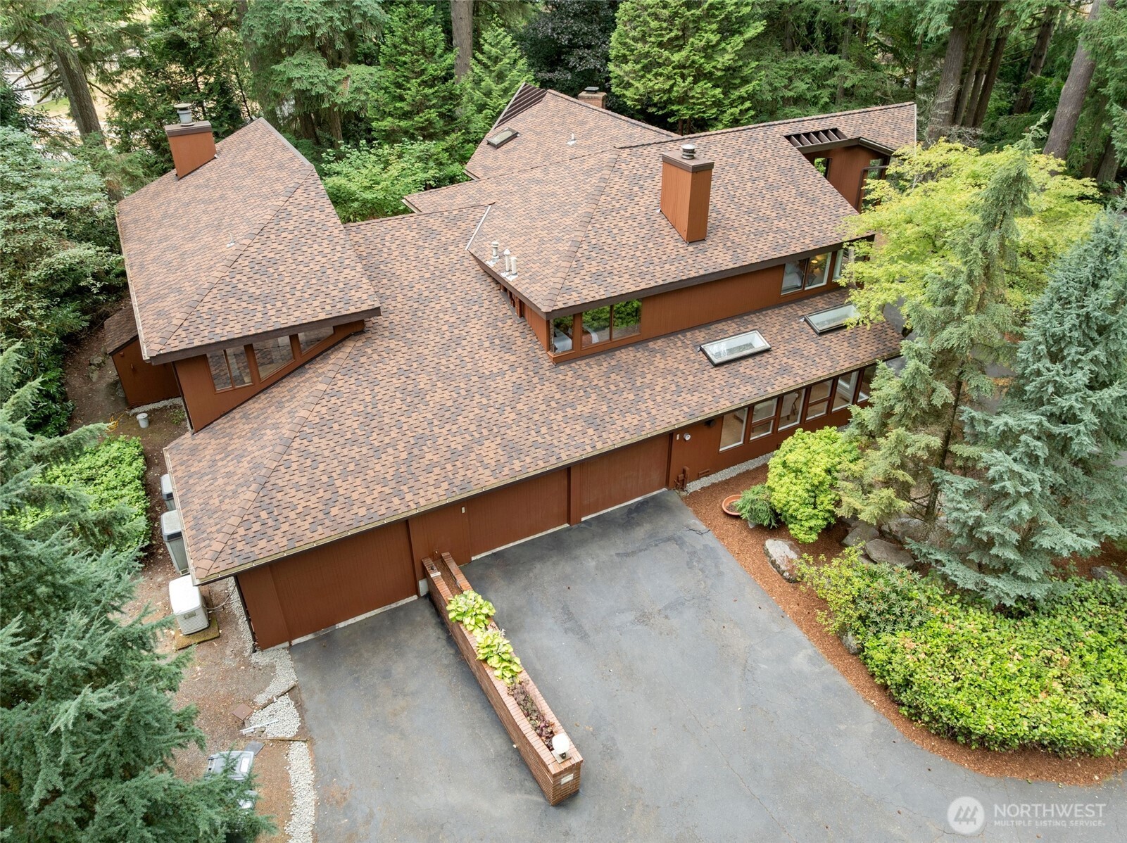 Bellevue, Washington, 98005, United States, 4 Bedrooms Bedrooms, ,4 BathroomsBathrooms,Residential,For Sale,1898840