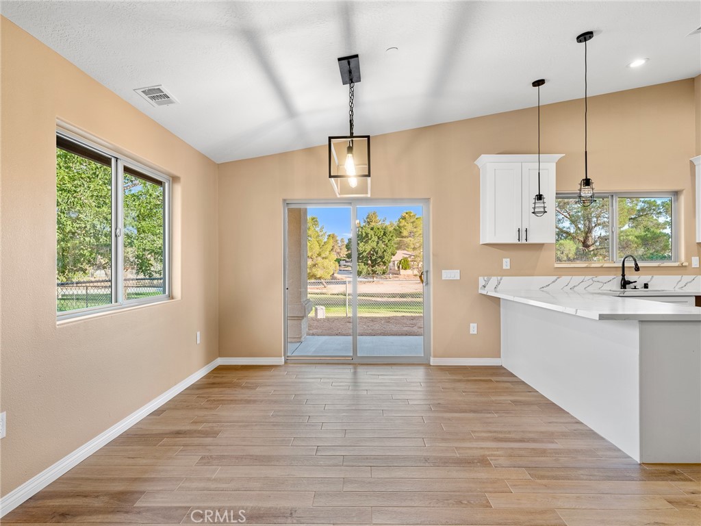 Victorville, California, 92395, United States, 3 Bedrooms Bedrooms, ,2 BathroomsBathrooms,Residential,For Sale,1948419