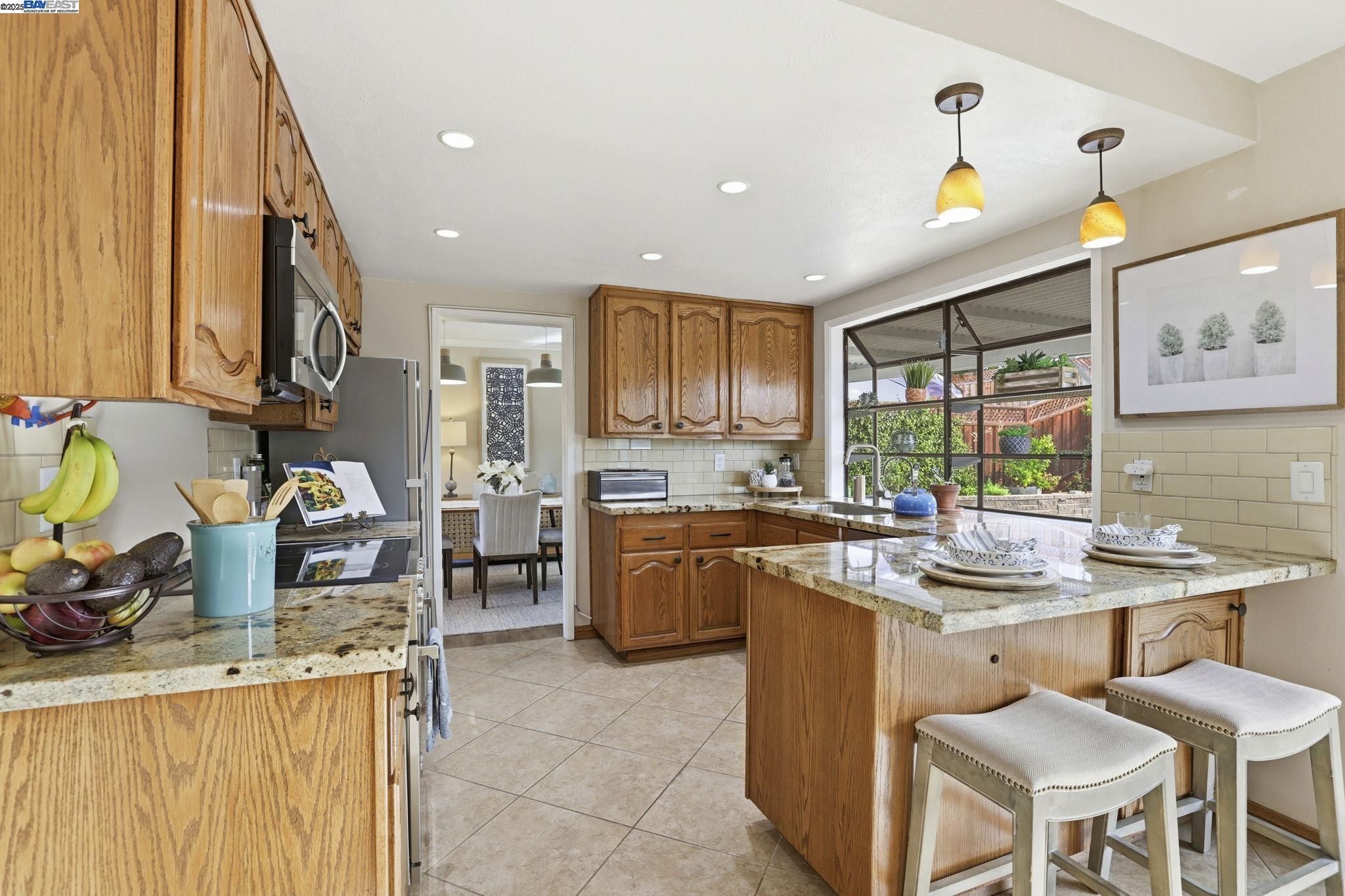 Pleasanton, California, 94566, United States, 4 Bedrooms Bedrooms, ,2 BathroomsBathrooms,Residential,For Sale,1988174