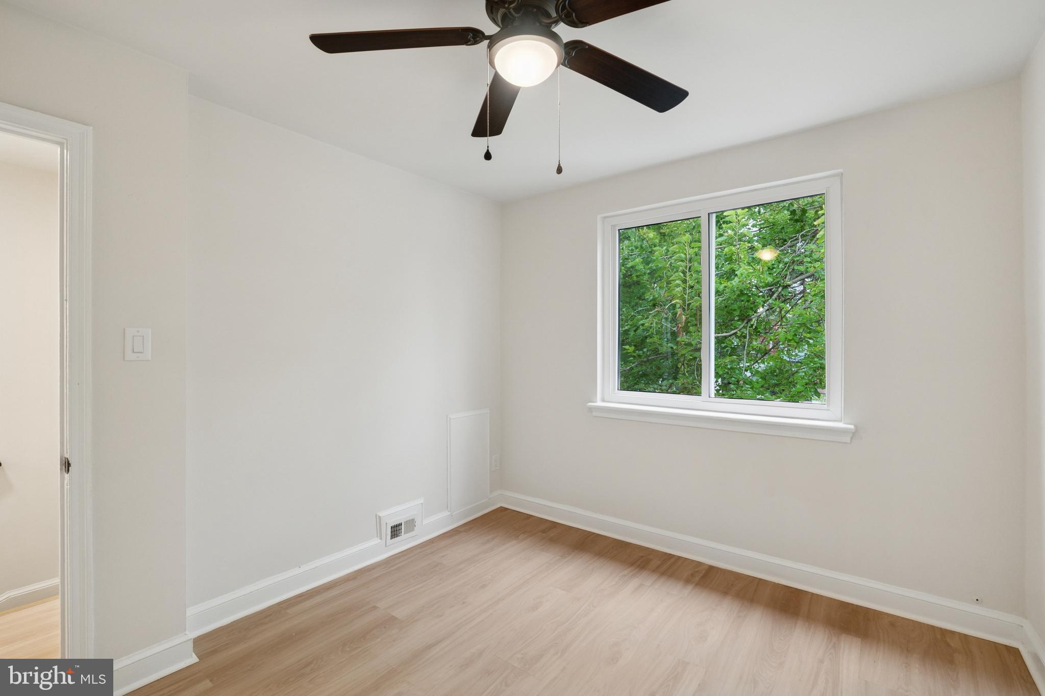 Alexandria, Virginia, 22305, United States, 2 Bedrooms Bedrooms, ,2 BathroomsBathrooms,Residential,For Sale,1944673