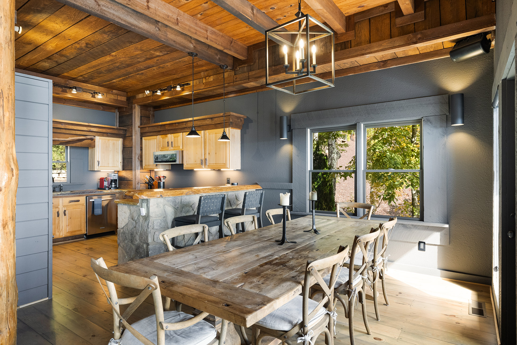  Mineral Bluff Retreat Offers Resort-caliber Outdoor Living and Sweeping Views - 物件實景