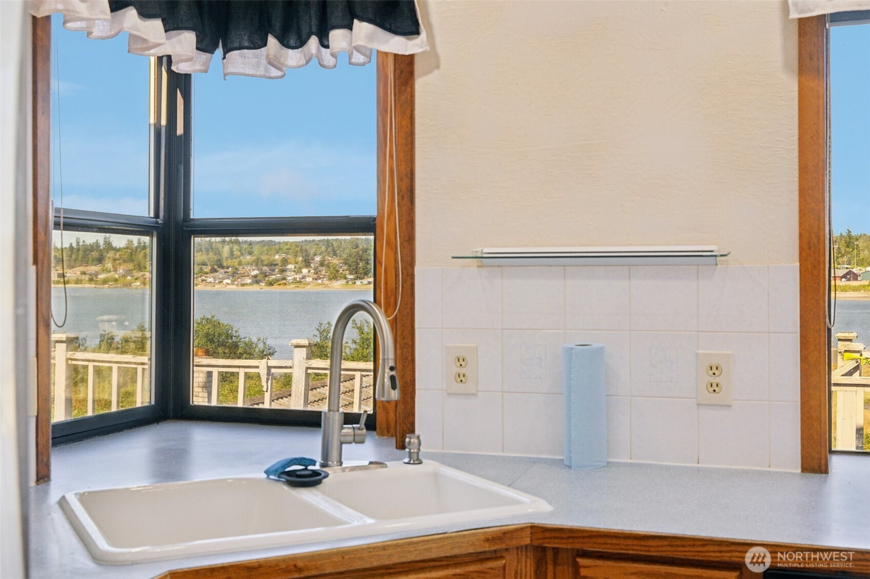 Marysville, Washington, 98271, United States, 4 Bedrooms Bedrooms, ,4 BathroomsBathrooms,Residential,For Sale,1984070