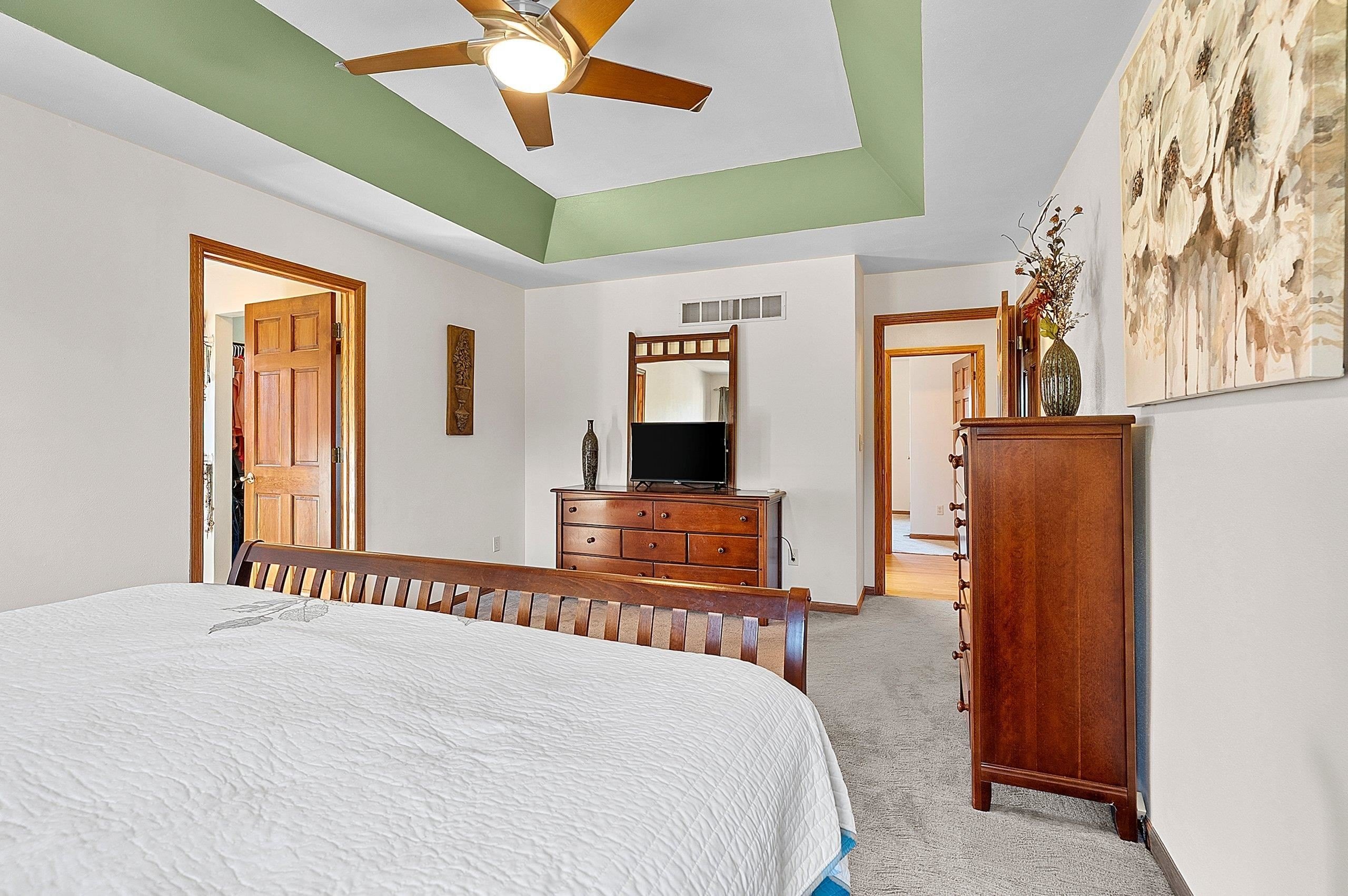 GREEN BAY, Wisconsin, 54313, United States, 4 Bedrooms Bedrooms, ,4 BathroomsBathrooms,Residential,For Sale,2048613