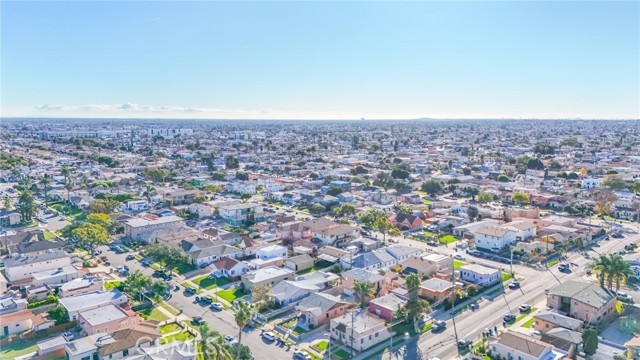 Los Angeles, California, 90047, United States, 5 Bedrooms Bedrooms, ,Residential,For Sale,2009243