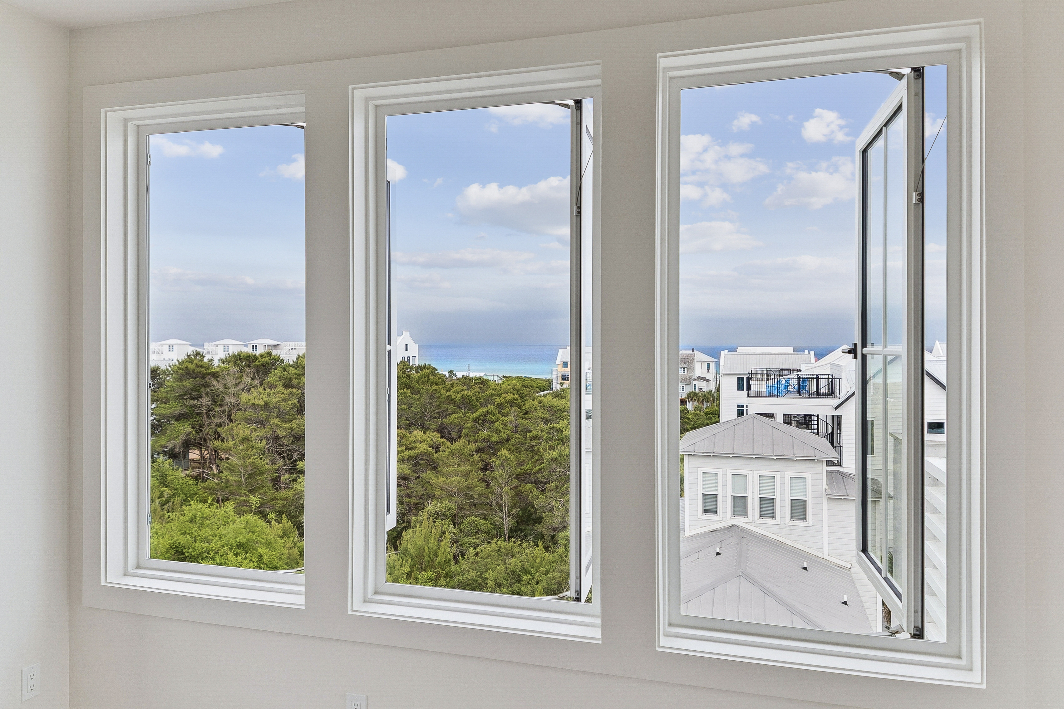  Stunning New Construction with Gulf Views, Courtyard Pool & Designer Finishes - 物件實景