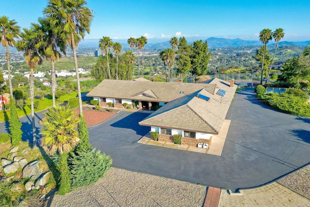 576 Camino De La Cima, San Marcos, California, 92078, United States, 5 Bedrooms Bedrooms, ,4 BathroomsBathrooms,Residential,For Sale,576 Camino De La Cima,1622114