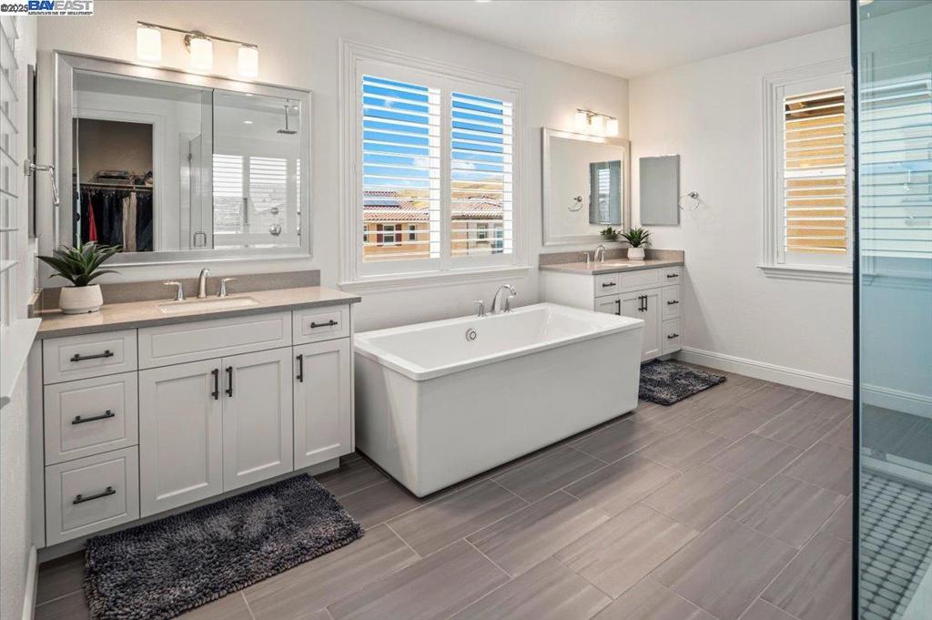 San Ramon, California, 94582, United States, 4 Bedrooms Bedrooms, ,4 BathroomsBathrooms,Residential,For Sale,1905667
