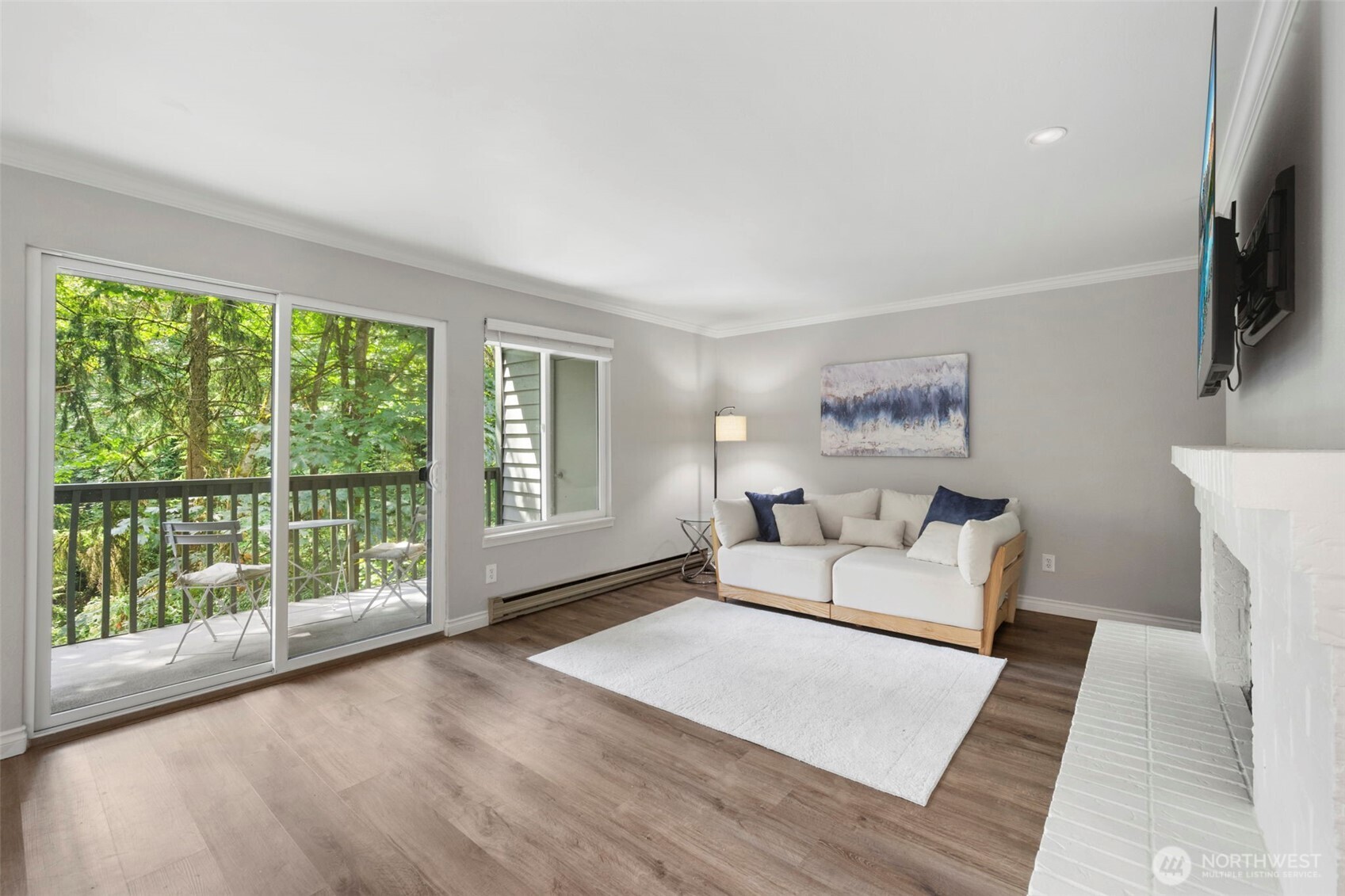 Kirkland, Washington, 98034, United States, 2 Bedrooms Bedrooms, ,1 BathroomBathrooms,Residential,For Sale,1906661