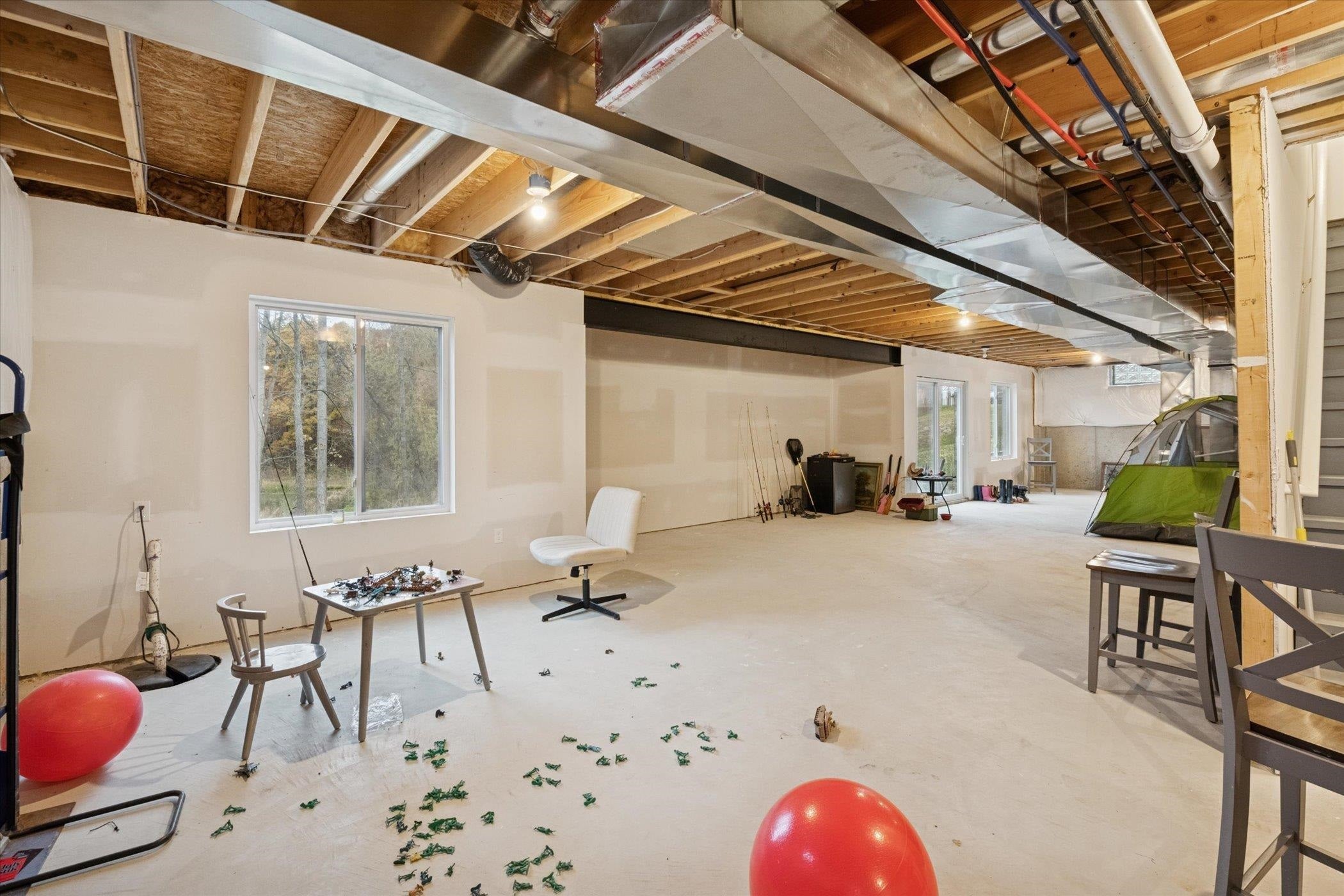 Ortonville, Michigan, 48462, United States, 5 Bedrooms Bedrooms, ,3 BathroomsBathrooms,Residential,For Sale,2008578