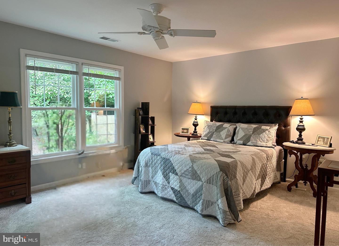 Rockville, Maryland, 20852, United States, 2 Bedrooms Bedrooms, ,2 BathroomsBathrooms,Residential,For Sale,1895533