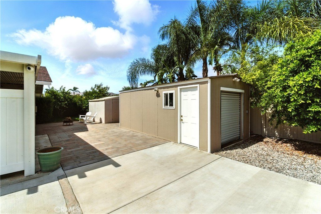 Jurupa Valley, California, 92509, United States, 4 Bedrooms Bedrooms, ,2 BathroomsBathrooms,Residential,For Sale,1873402