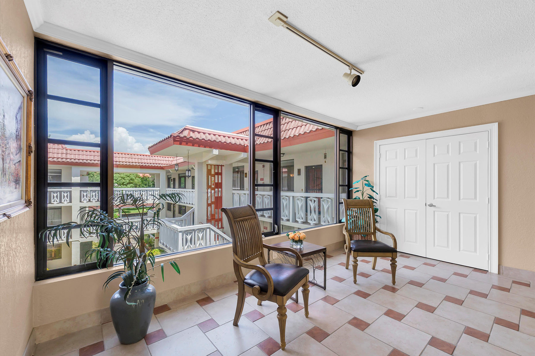  SEVILLE CONDO 8 - 物件實景