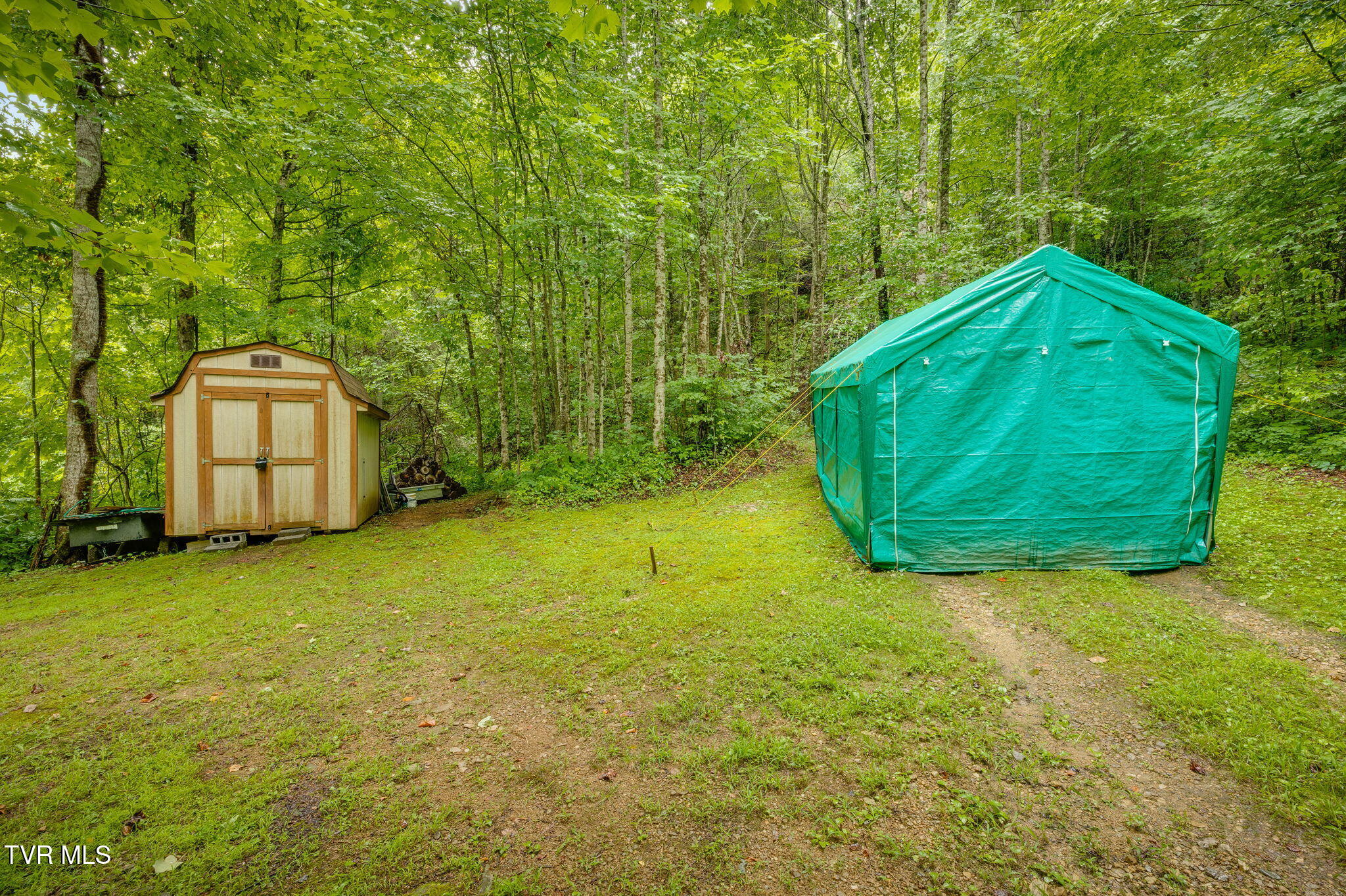 Butler, Tennessee, 37640, United States, 2 Bedrooms Bedrooms, ,3 BathroomsBathrooms,Residential,For Sale,1914007