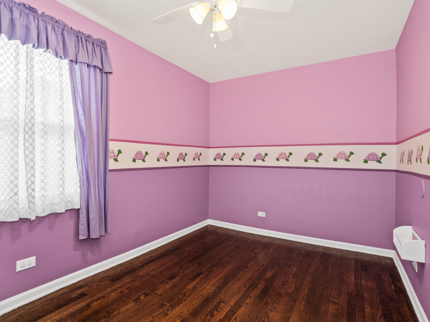 Evanston, Illinois, 60201, United States, 5 Bedrooms Bedrooms, ,3 BathroomsBathrooms,Residential,For Sale,1908877