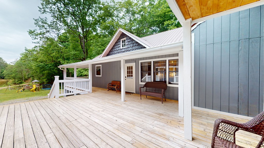 Ellijay, Georgia, 30536, United States, 5 Bedrooms Bedrooms, ,3 BathroomsBathrooms,Residential,For Sale,1982732