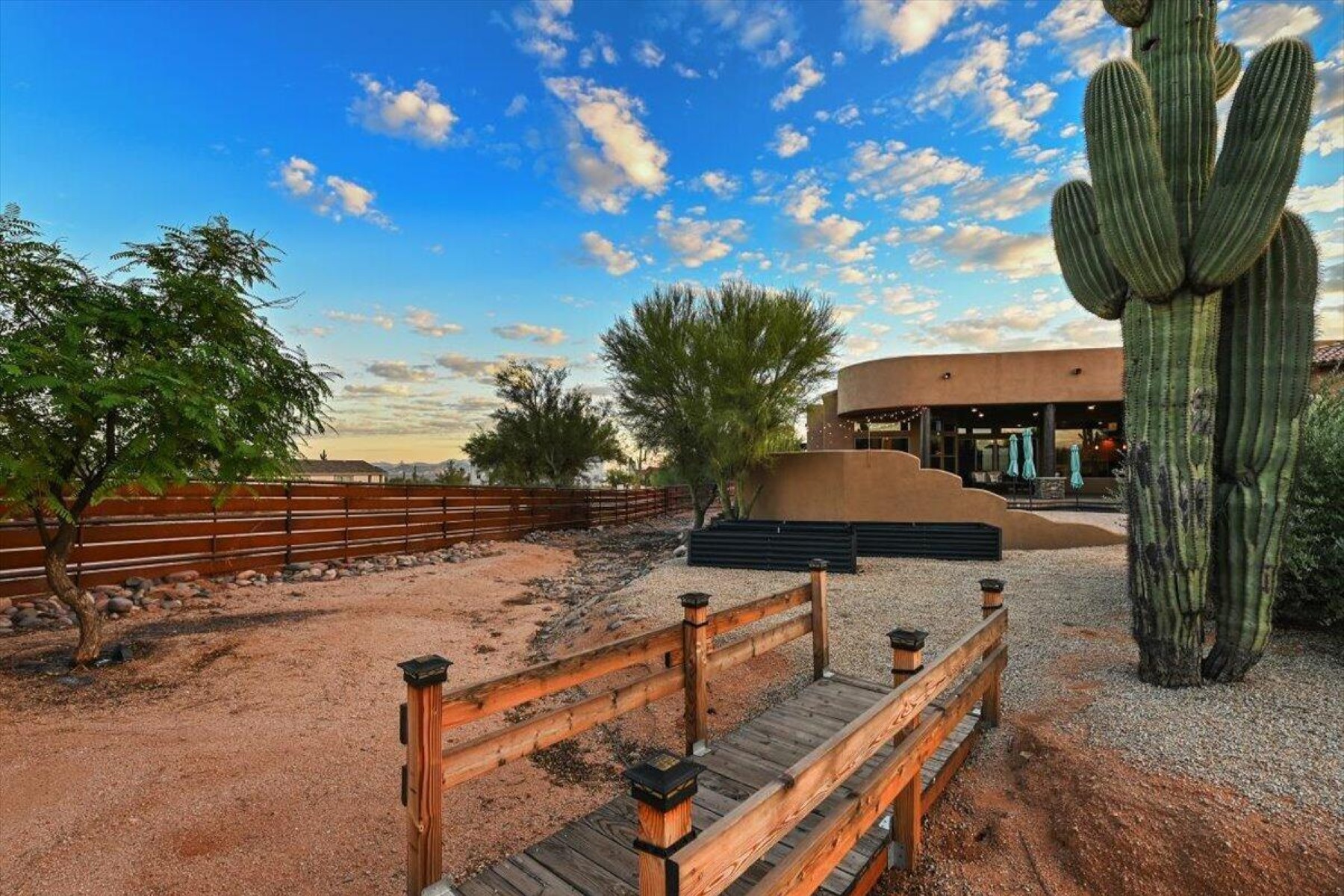  16348 E Calle de los Flores Dr  Scottsdale, AZ - 物件實景