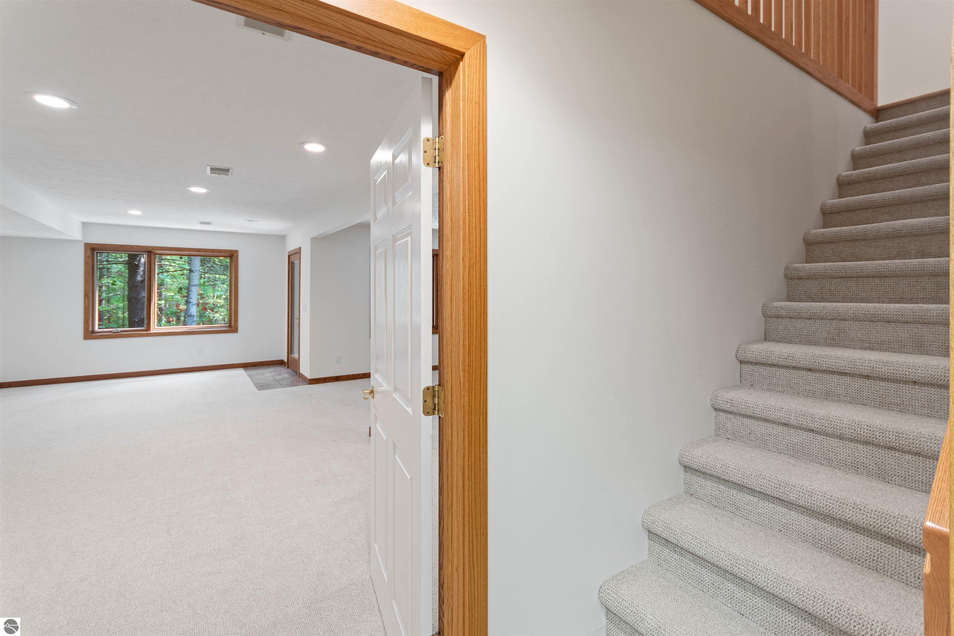 Traverse City, Michigan, 49686, United States, 3 Bedrooms Bedrooms, ,3 BathroomsBathrooms,Residential,For Sale,1942277