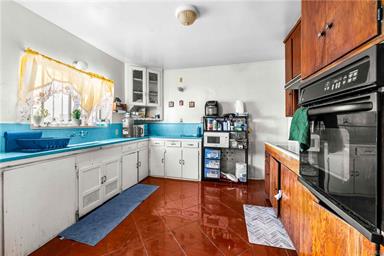 Los Angeles, California, 90002, United States, 2 Bedrooms Bedrooms, ,1 BathroomBathrooms,Residential,For Sale,1931057