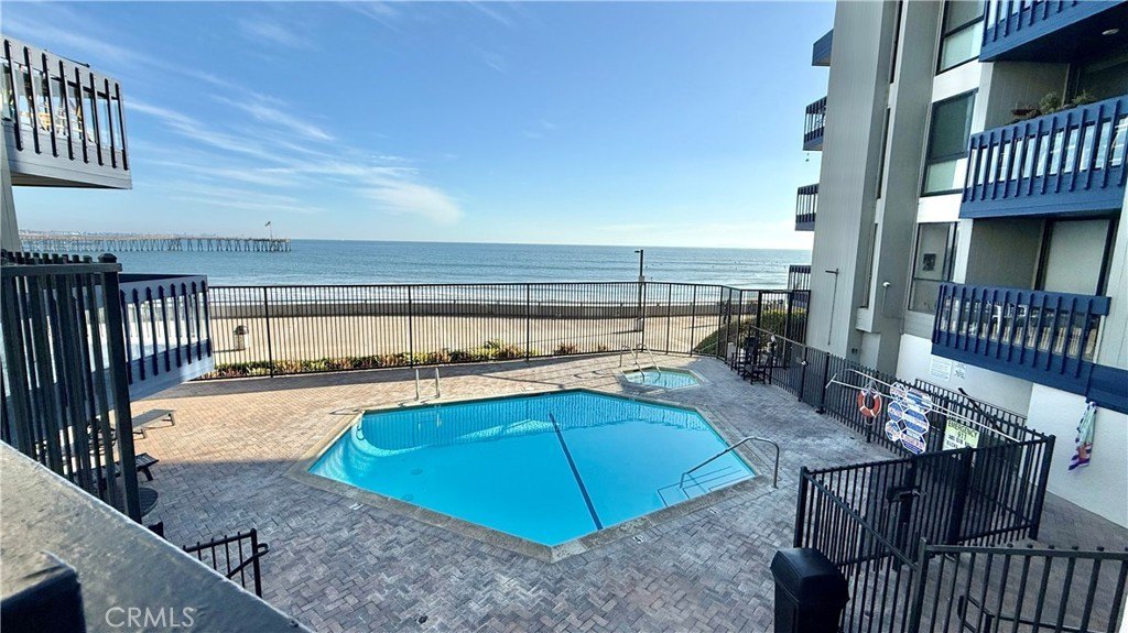 Ventura, California, 93001, United States, 2 Bedrooms Bedrooms, ,1 BathroomBathrooms,Residential,For Sale,1990388