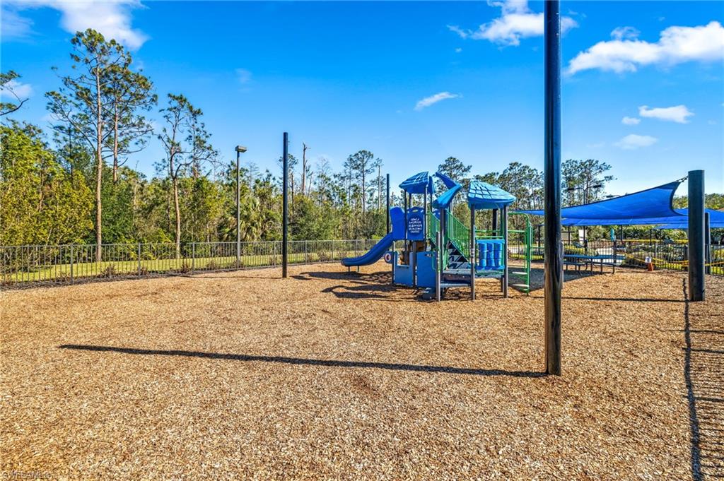Fort Myers, Florida, 33913, United States, 2 Bedrooms Bedrooms, ,2 BathroomsBathrooms,Residential,For Sale,1779426