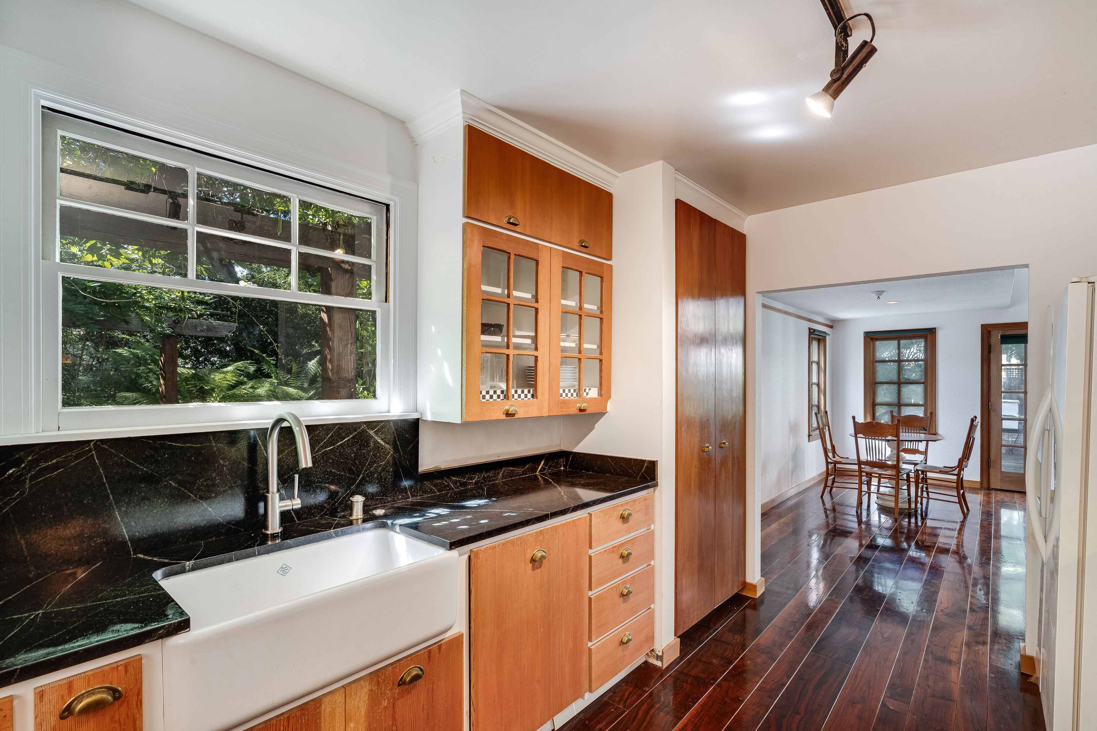  6641-6641A Yount Street - 物件實景