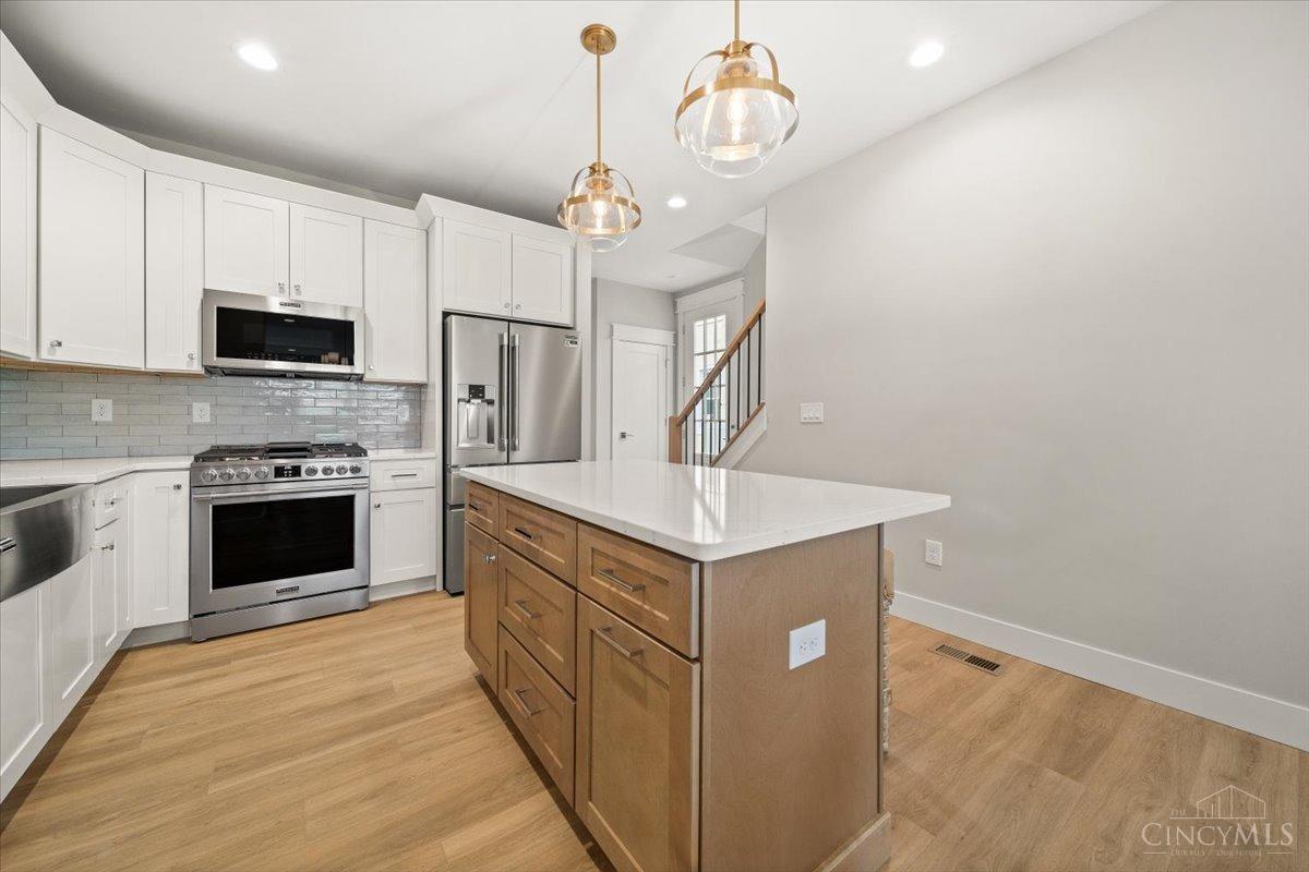 Cincinnati, Ohio, 45208, United States, 3 Bedrooms Bedrooms, ,3 BathroomsBathrooms,Residential,For Sale,1960711