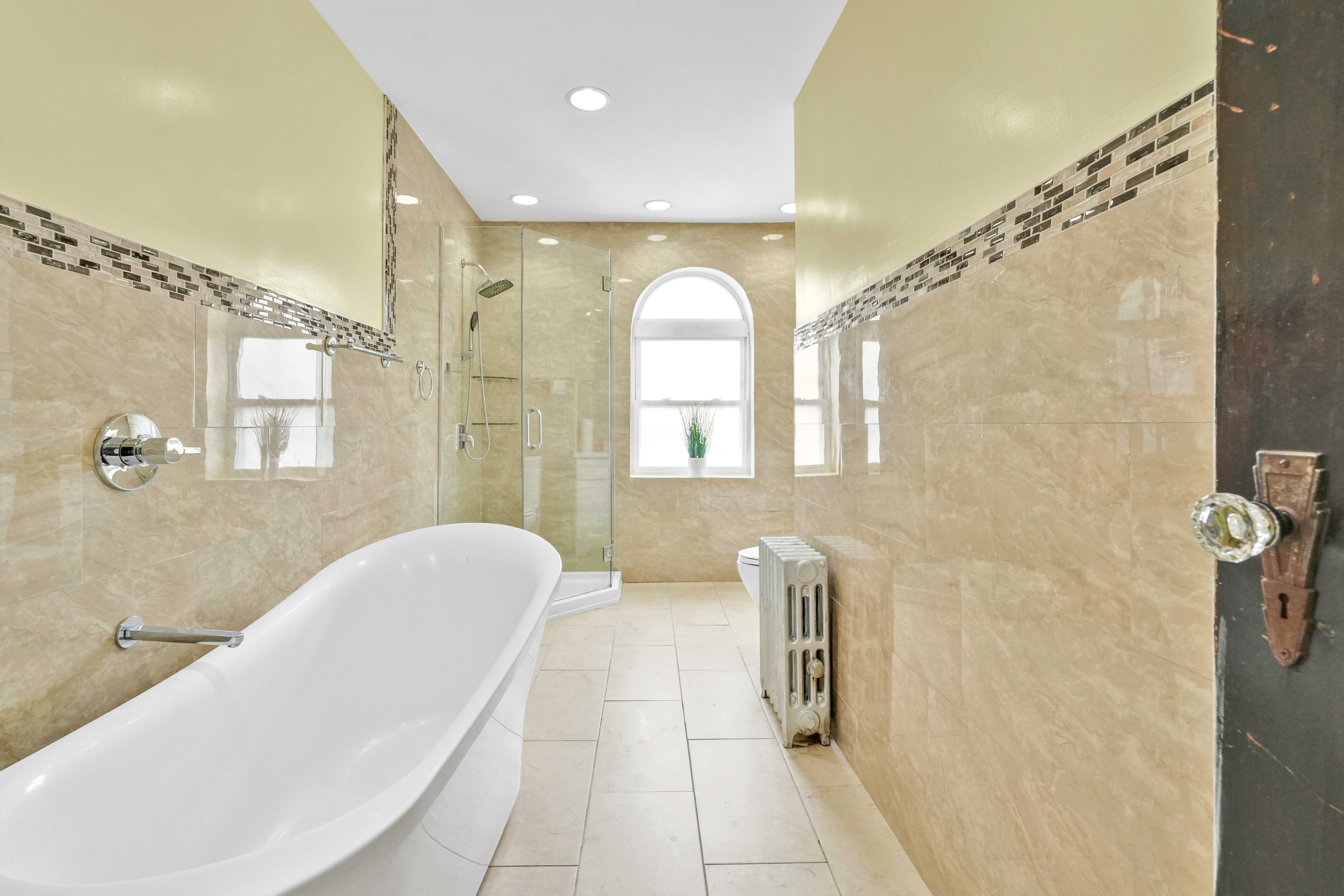 Laurelton, New York, 11413, United States, 3 Bedrooms Bedrooms, ,4 BathroomsBathrooms,Residential,For Sale,1944975