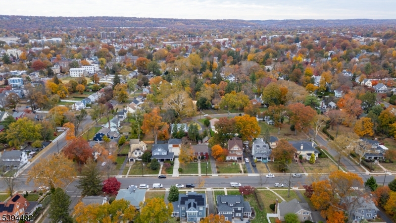 Plainfield City, New Jersey, 07060, United States, 6 Bedrooms Bedrooms, ,4 BathroomsBathrooms,Residential,For Sale,1989073
