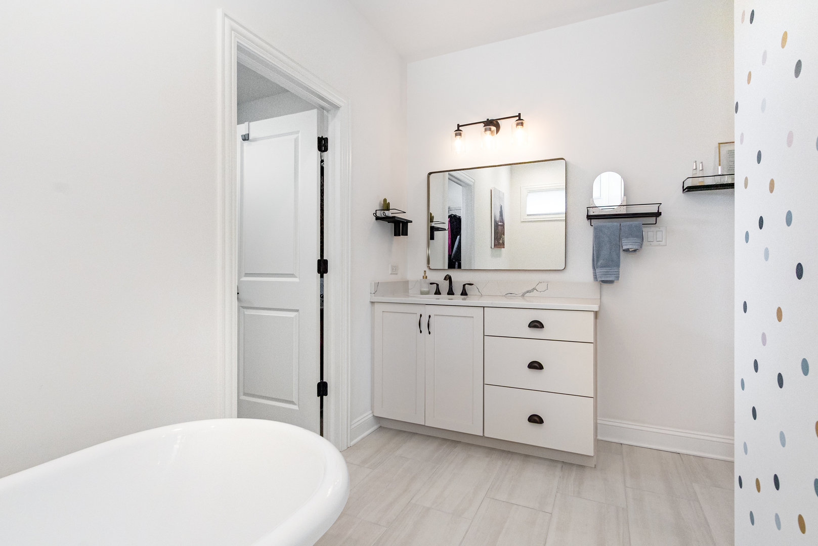 Frankfort, Illinois, 60423, United States, 2 Bedrooms Bedrooms, ,3 BathroomsBathrooms,Residential,For Sale,1927713