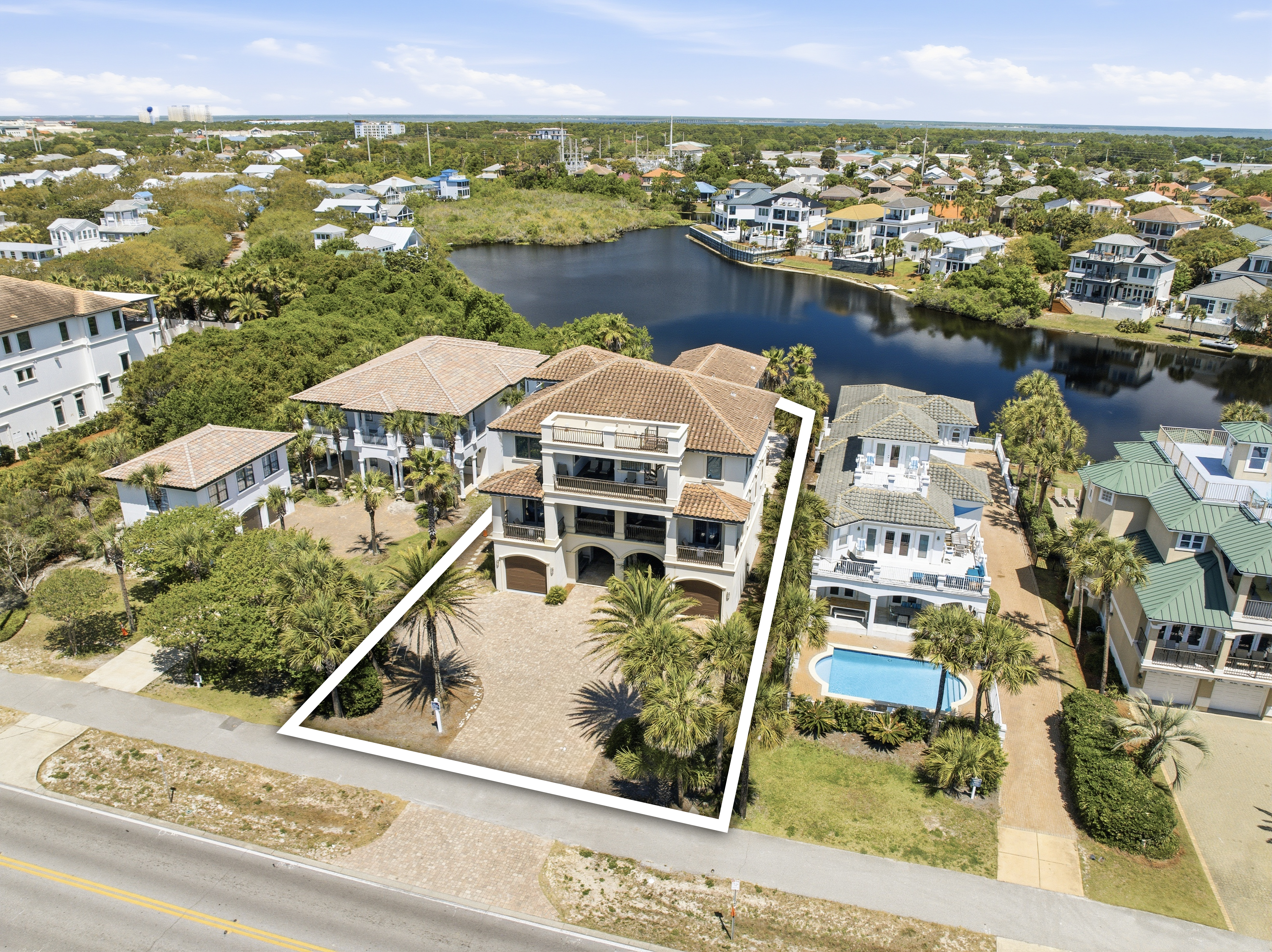 3-Level Destin Estate  Game Room, Rooftop Deck & Outdoor Kitchen - 物件實景