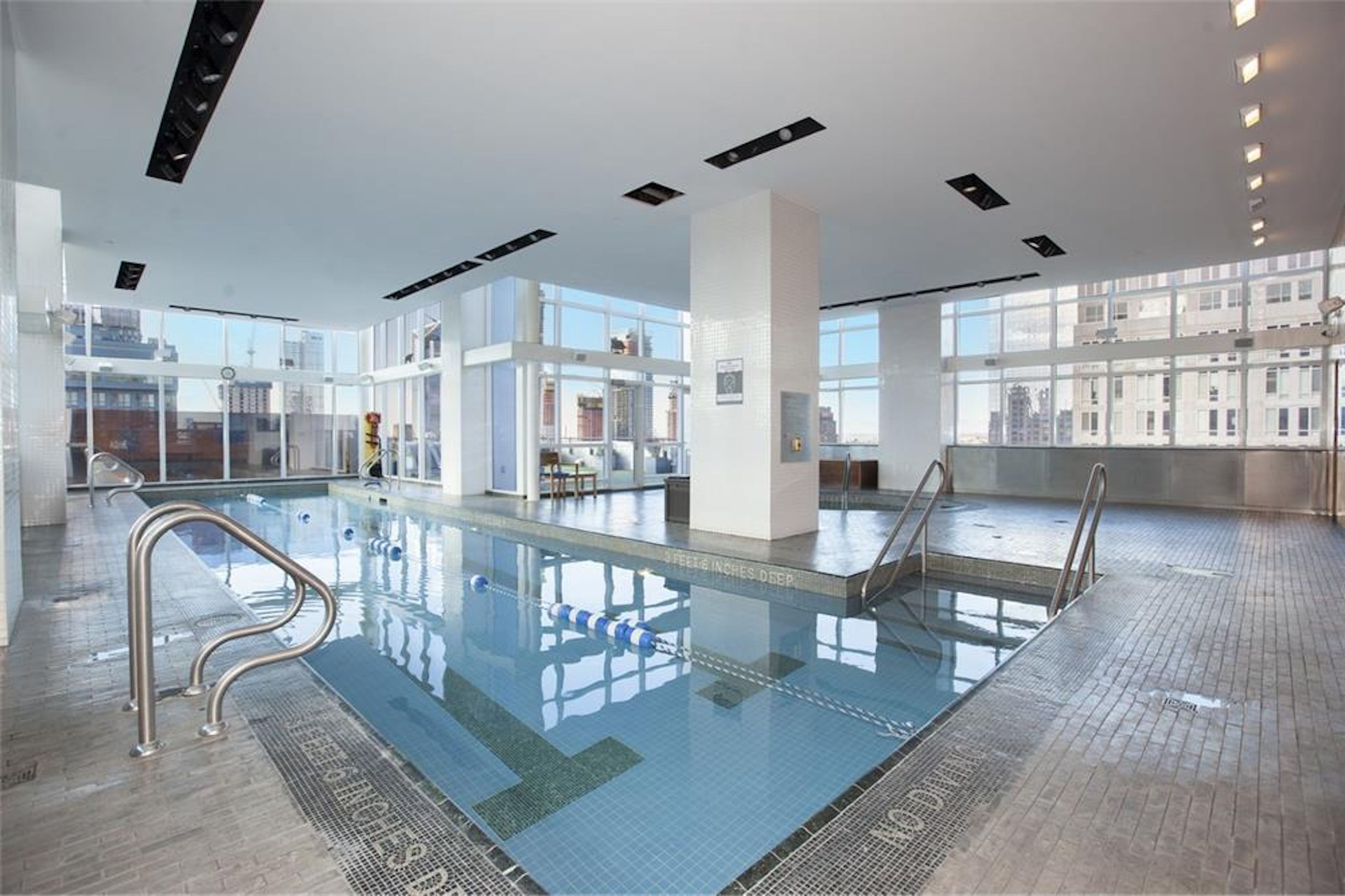  350 West 42nd Street - 物件實景
