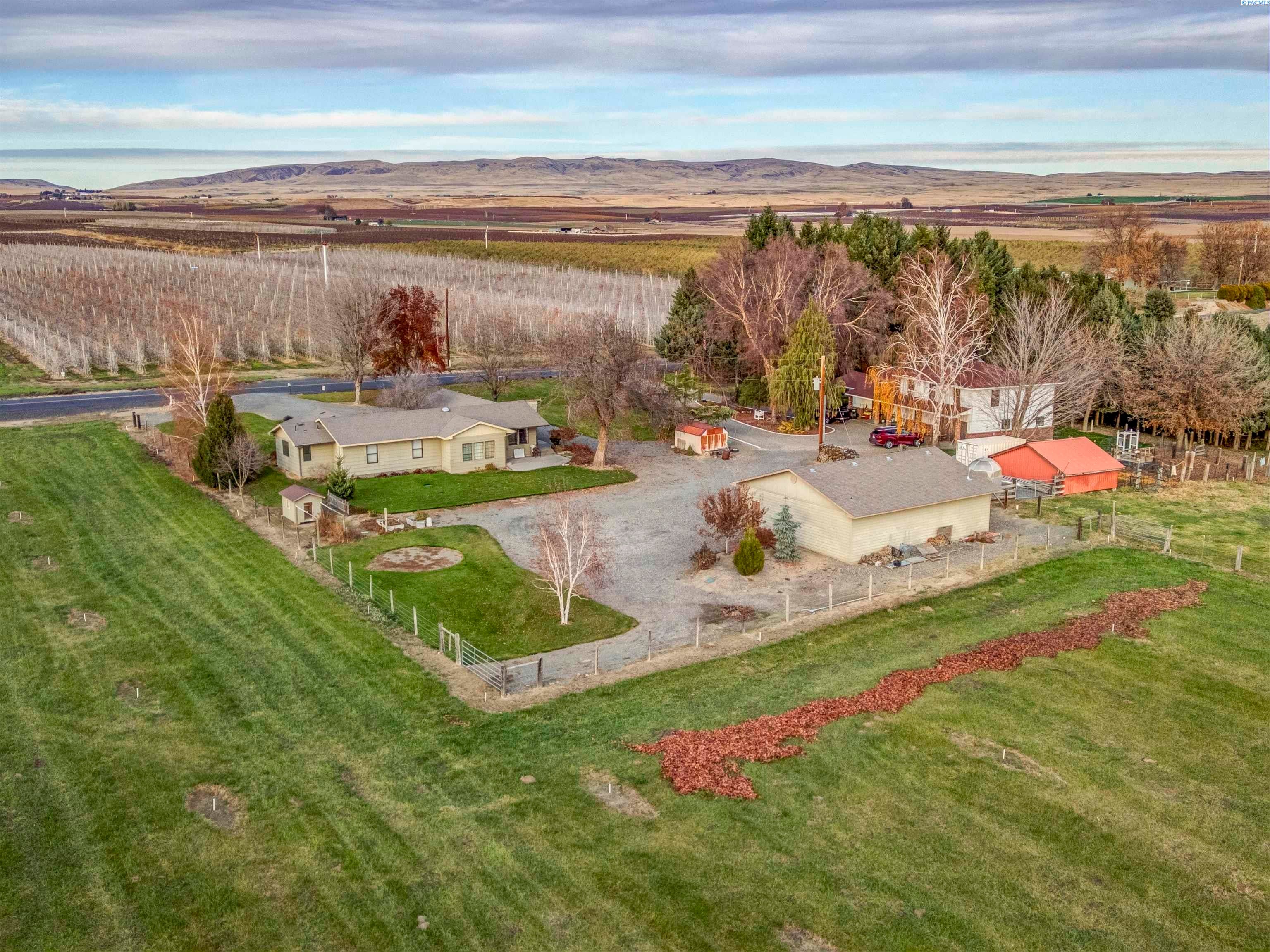 Sunnyside, Washington, 98944, United States, 3 Bedrooms Bedrooms, ,2 BathroomsBathrooms,Residential,For Sale,1998016