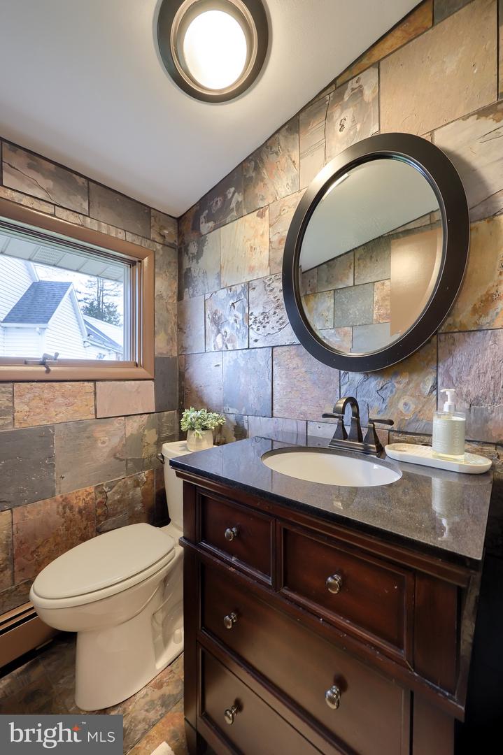 Lancaster, Pennsylvania, 17601, United States, 4 Bedrooms Bedrooms, ,3 BathroomsBathrooms,Residential,For Sale,1999084