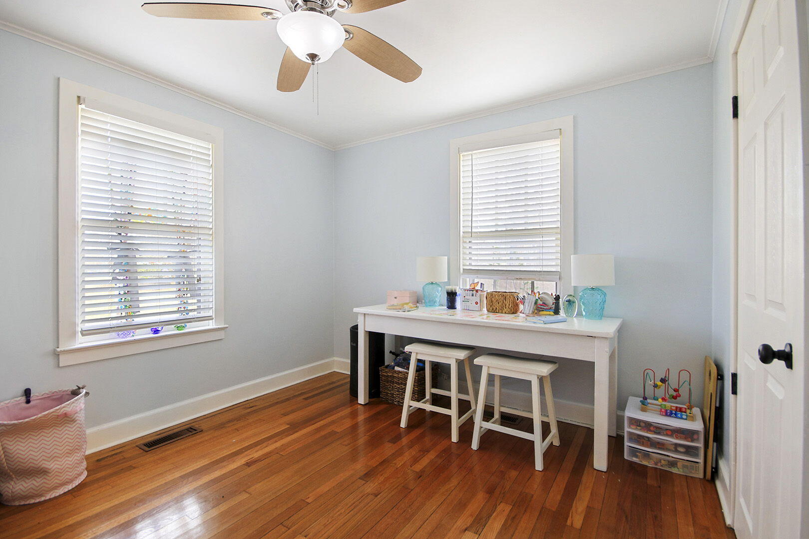 MOBERLY, Missouri, 65270, United States, 5 Bedrooms Bedrooms, ,5 BathroomsBathrooms,Residential,For Sale,2009284