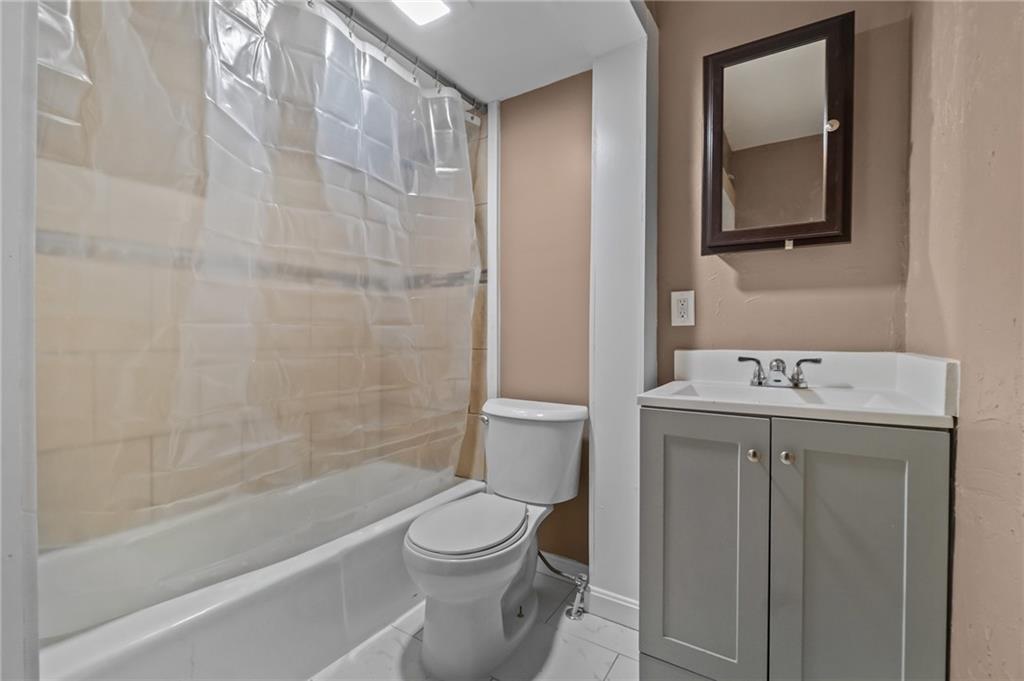 Woonsocket, Rhode Island, 02895, United States, 7 Bedrooms Bedrooms, ,3 BathroomsBathrooms,Residential,For Sale,2006468