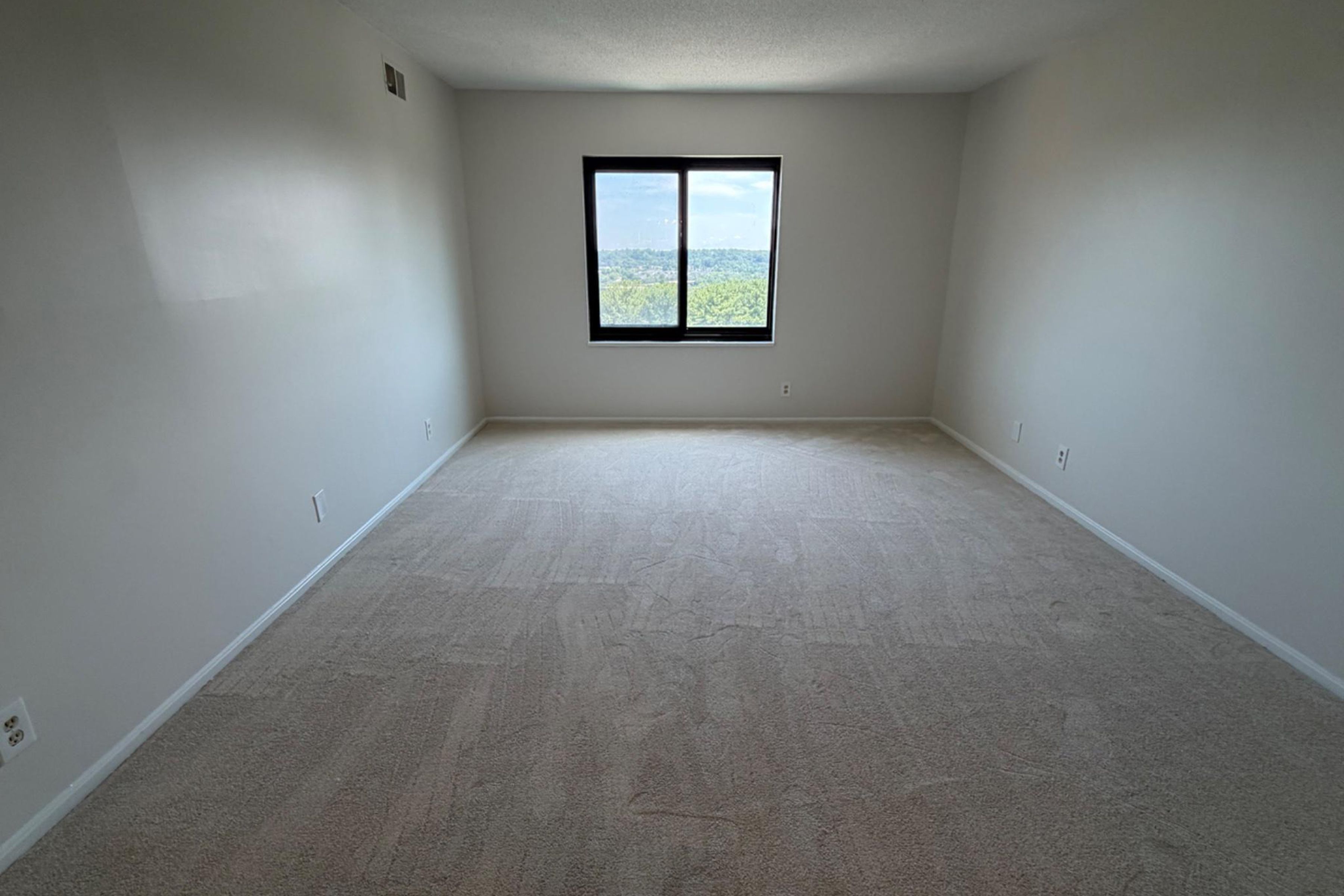  203 Yoakum Parkway, Alexandria, VA, 22304 - 物件實景