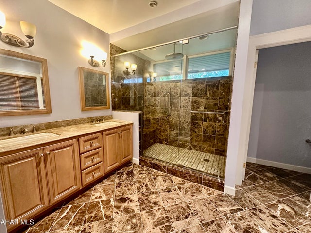 Altoona, Pennsylvania, 16602, United States, 4 Bedrooms Bedrooms, ,4 BathroomsBathrooms,Residential,For Sale,1826660