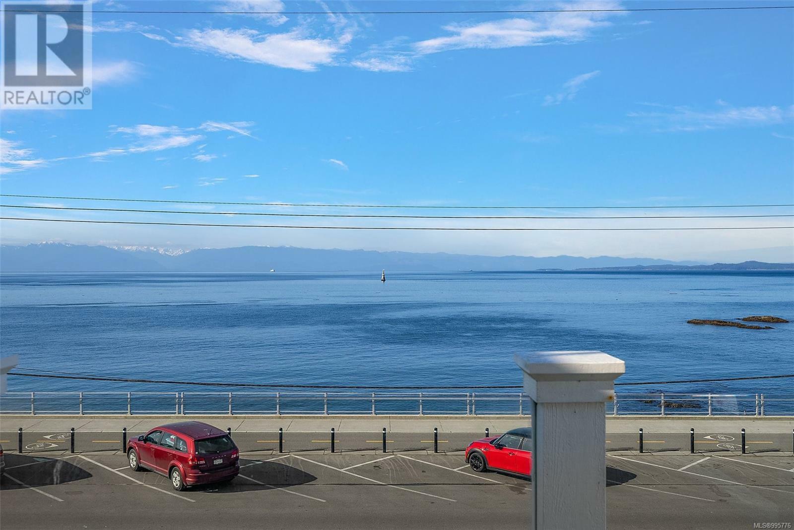 VICTORIA, British Columbia, V8V 1A8, CA, 4 Bedrooms Bedrooms, ,4 BathroomsBathrooms,Residential,For Sale,1876400