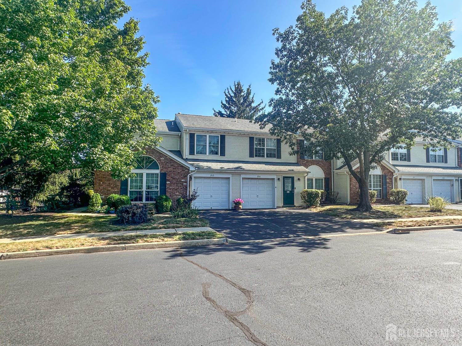 Franklin Twsp, New Jersey, 08873, United States, 3 Bedrooms Bedrooms, ,3 BathroomsBathrooms,Residential,For Sale,1942876