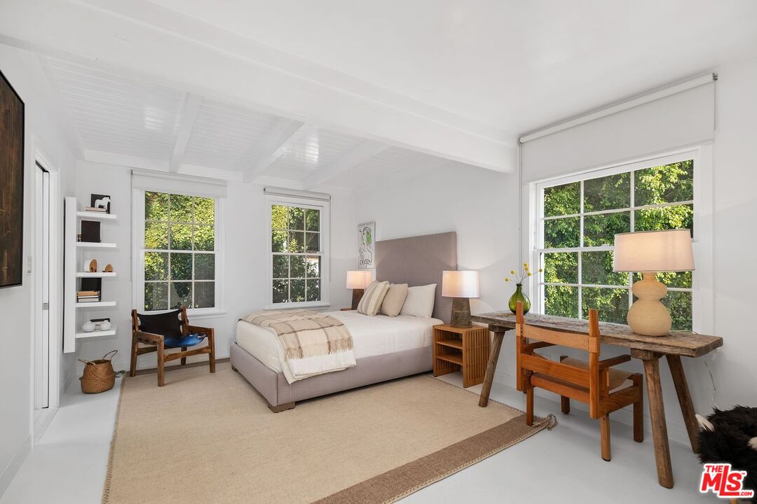 Los Angeles, California, 90069, United States, 4 Bedrooms Bedrooms, ,2 BathroomsBathrooms,Residential,For Sale,1700120