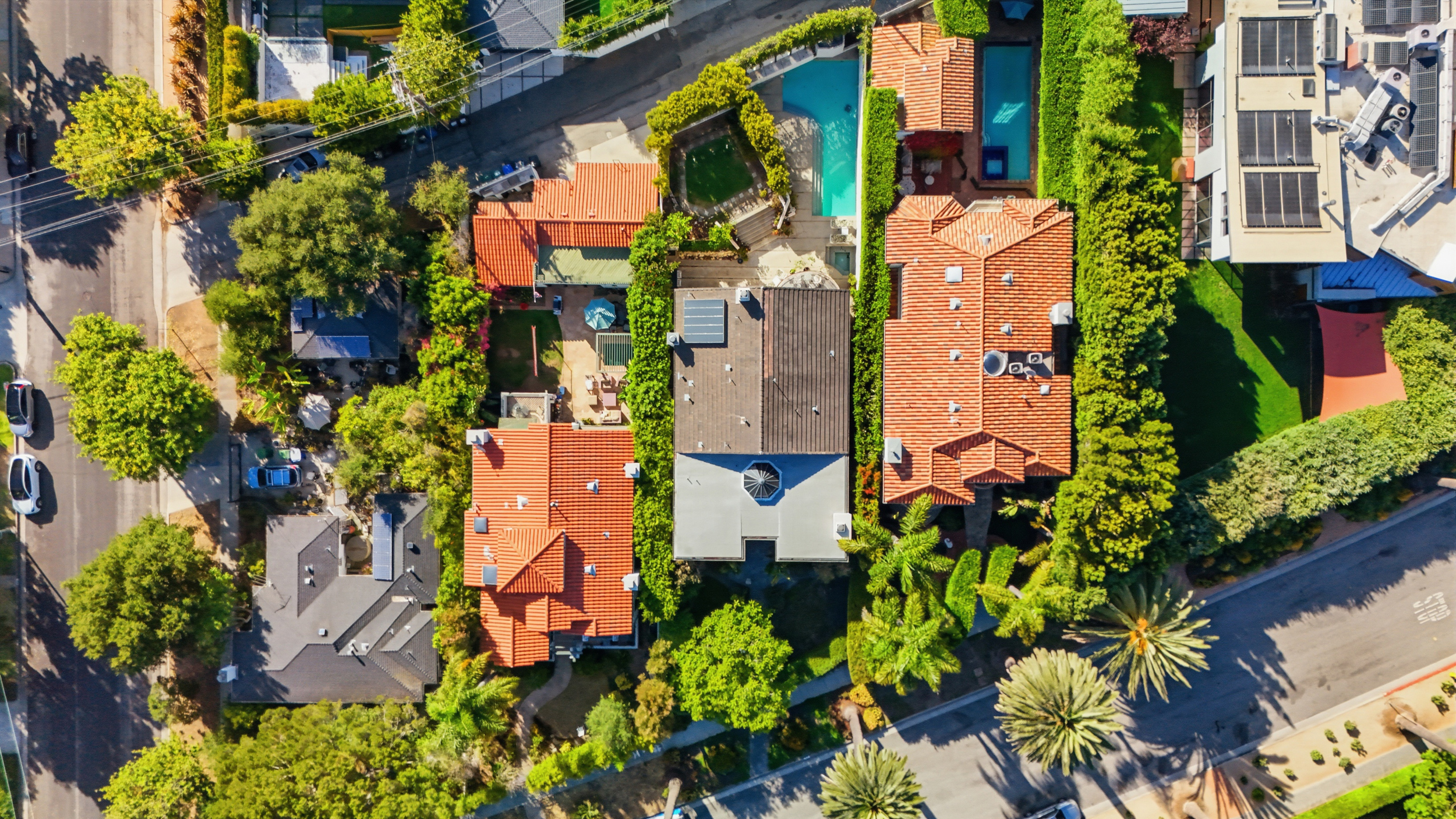  815 Georgina Ave - 物件實景