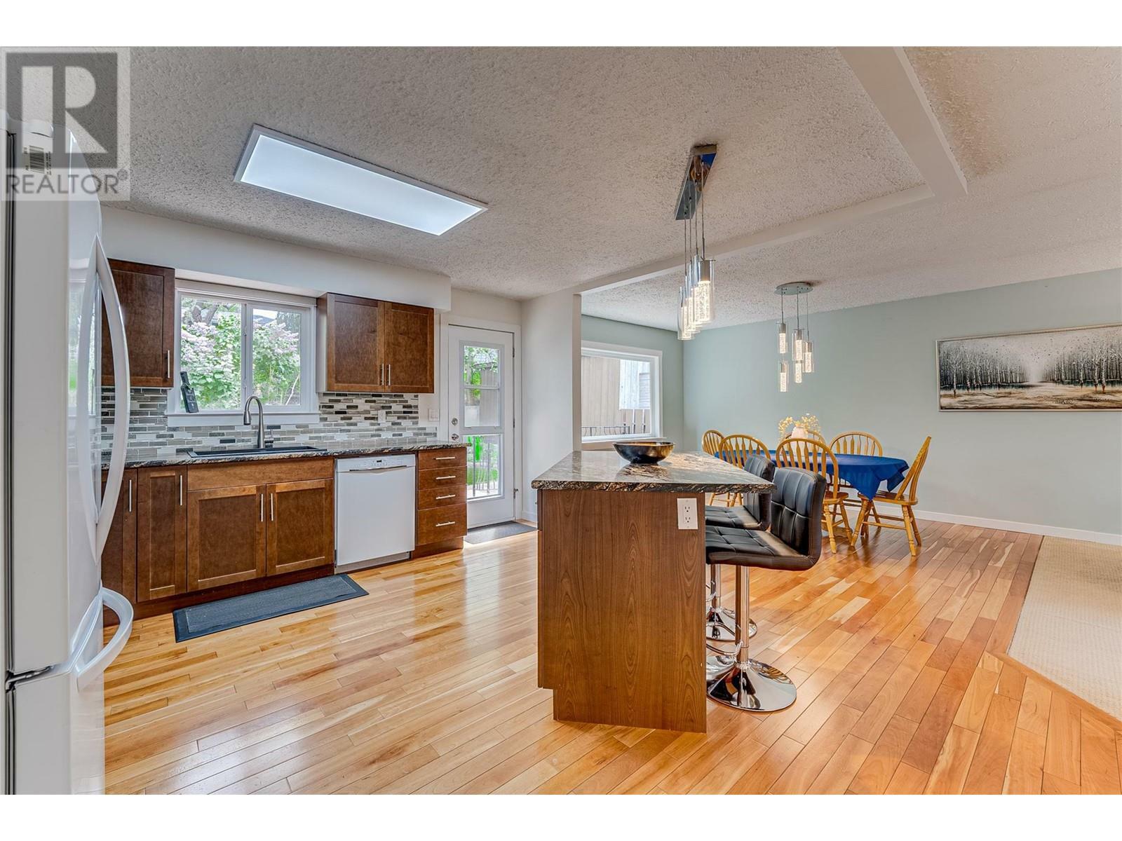 VERNON, British Columbia, V1T 7S4, CA, 4 Bedrooms Bedrooms, ,2 BathroomsBathrooms,Residential,For Sale,1837280