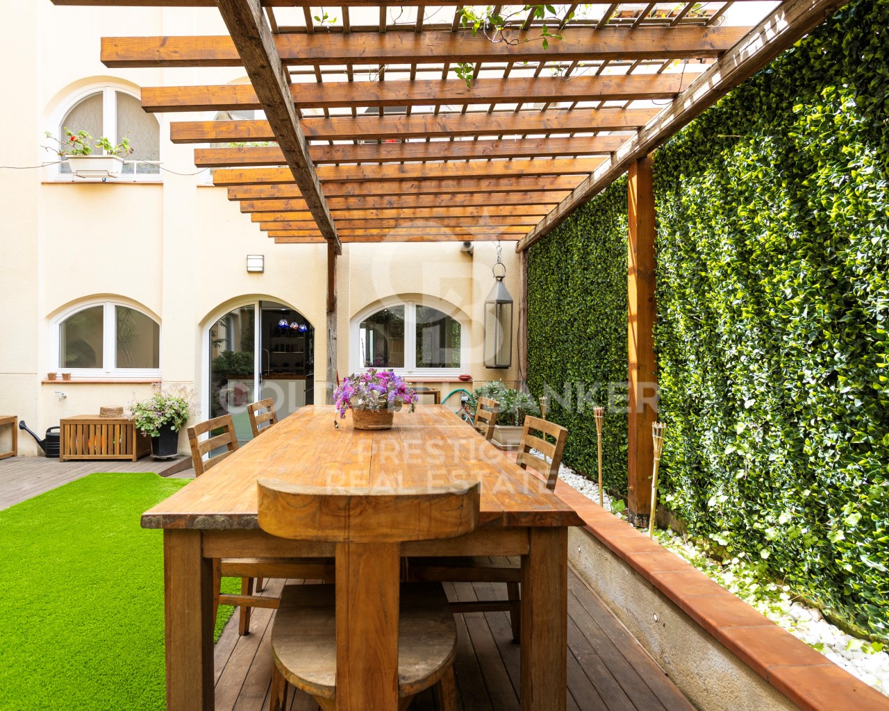 Barcelona, Catalonia, ES, 4 Bedrooms Bedrooms, ,3 BathroomsBathrooms,Residential,For Sale,1795299