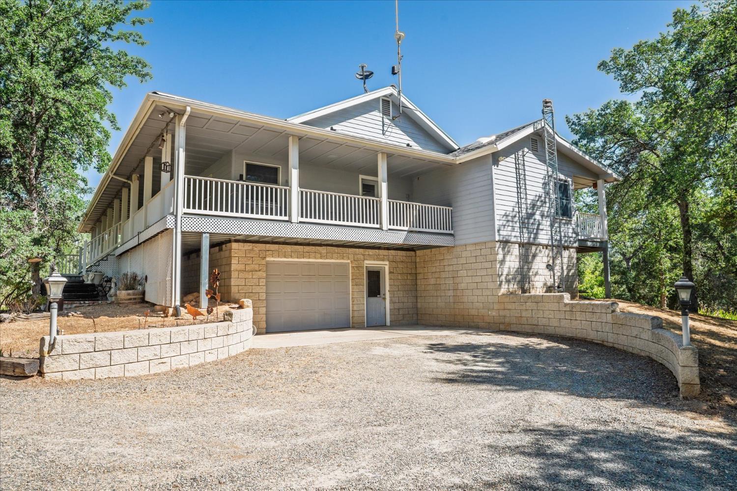 North Fork, California, 93643, United States, 4 Bedrooms Bedrooms, ,3 BathroomsBathrooms,Residential,For Sale,1974924