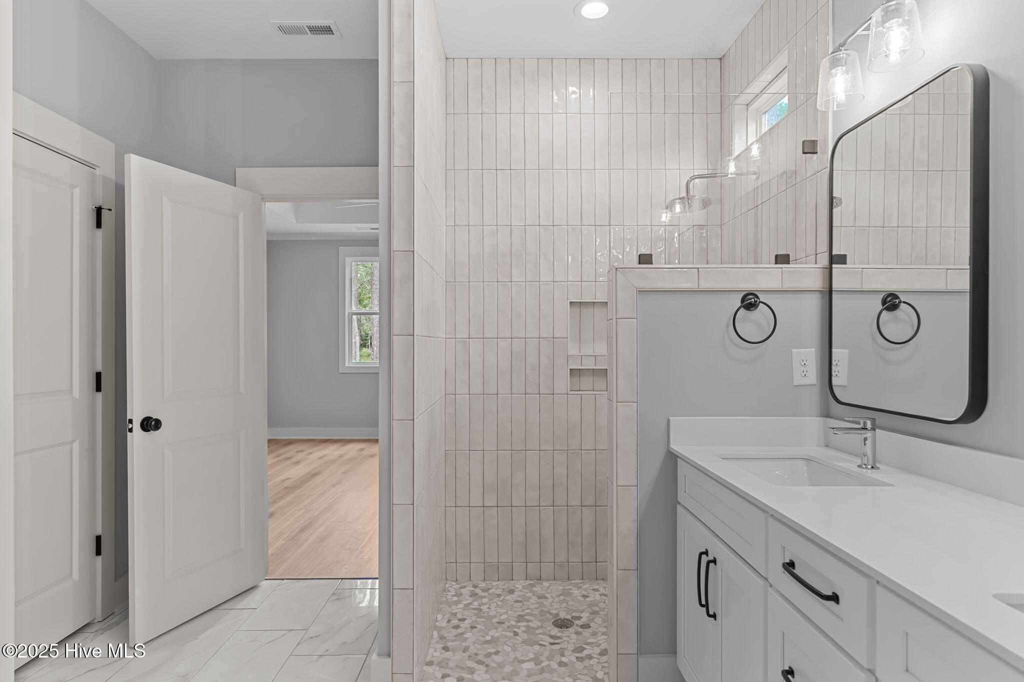 Bolivia, North Carolina, 28422, United States, 4 Bedrooms Bedrooms, ,4 BathroomsBathrooms,Residential,For Sale,1976171